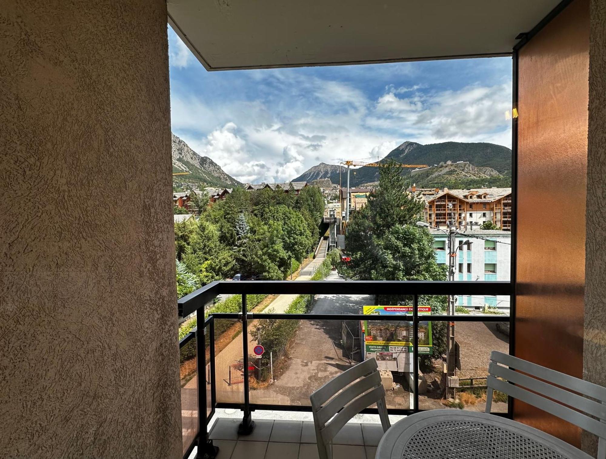 Appartement Centre Ville Pied De Piste Briancon Exteriér fotografie